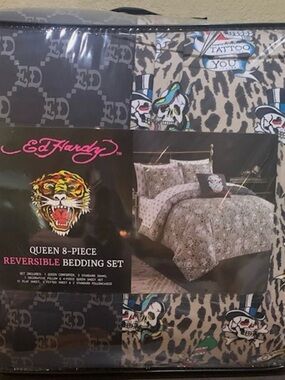 NWT Ed Hardy Queen 8-Piece Reversible Bedding Set in Black and Cream Cheetah